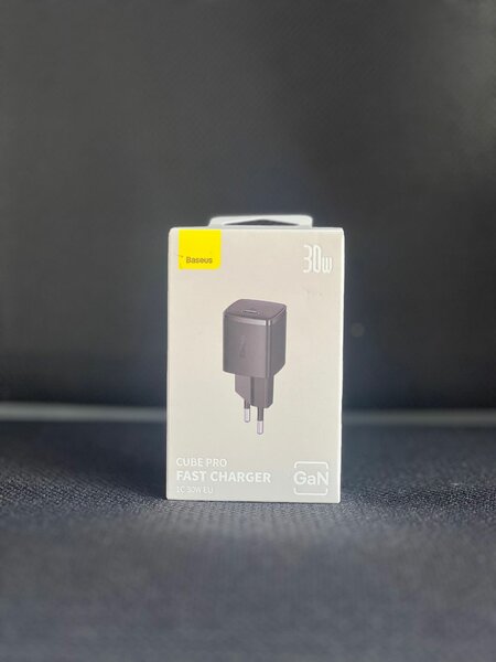 Baseus cube pro fast charger 30w