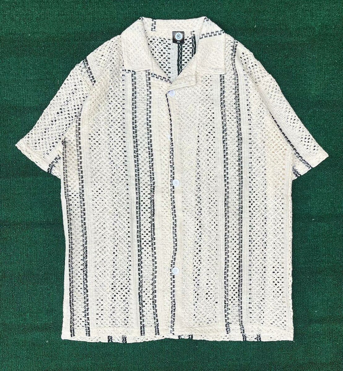 Chemise en dentelle légère