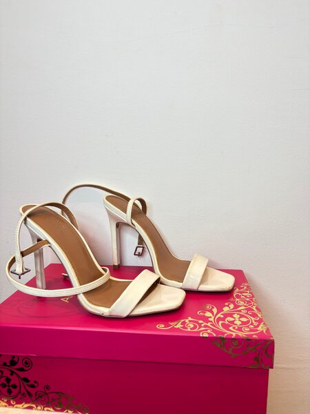 Sandales élégantes à talons