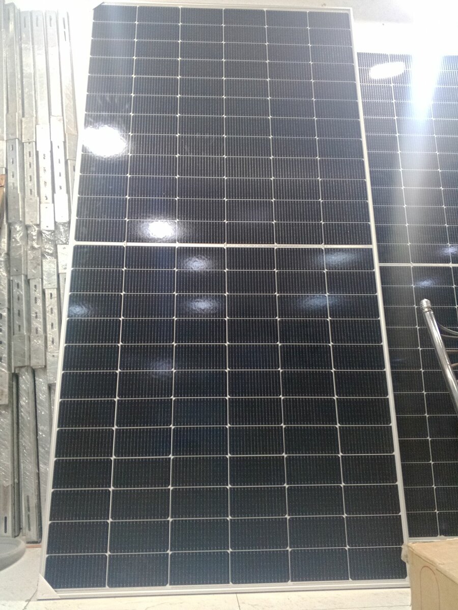 Canadian solar pannel 585 wat