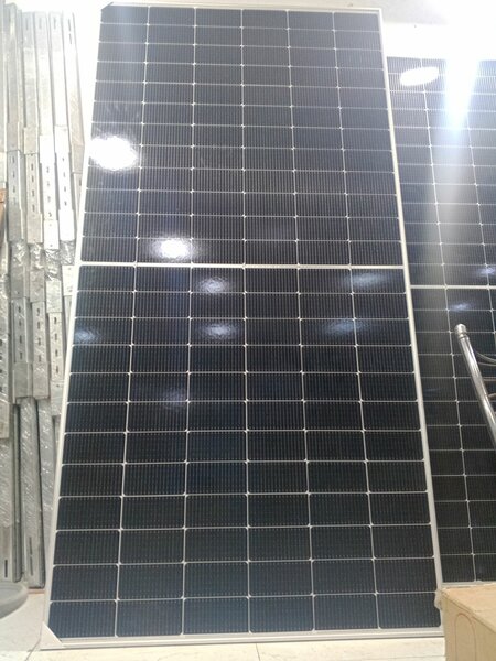Canadian solar pannel 585 wat
