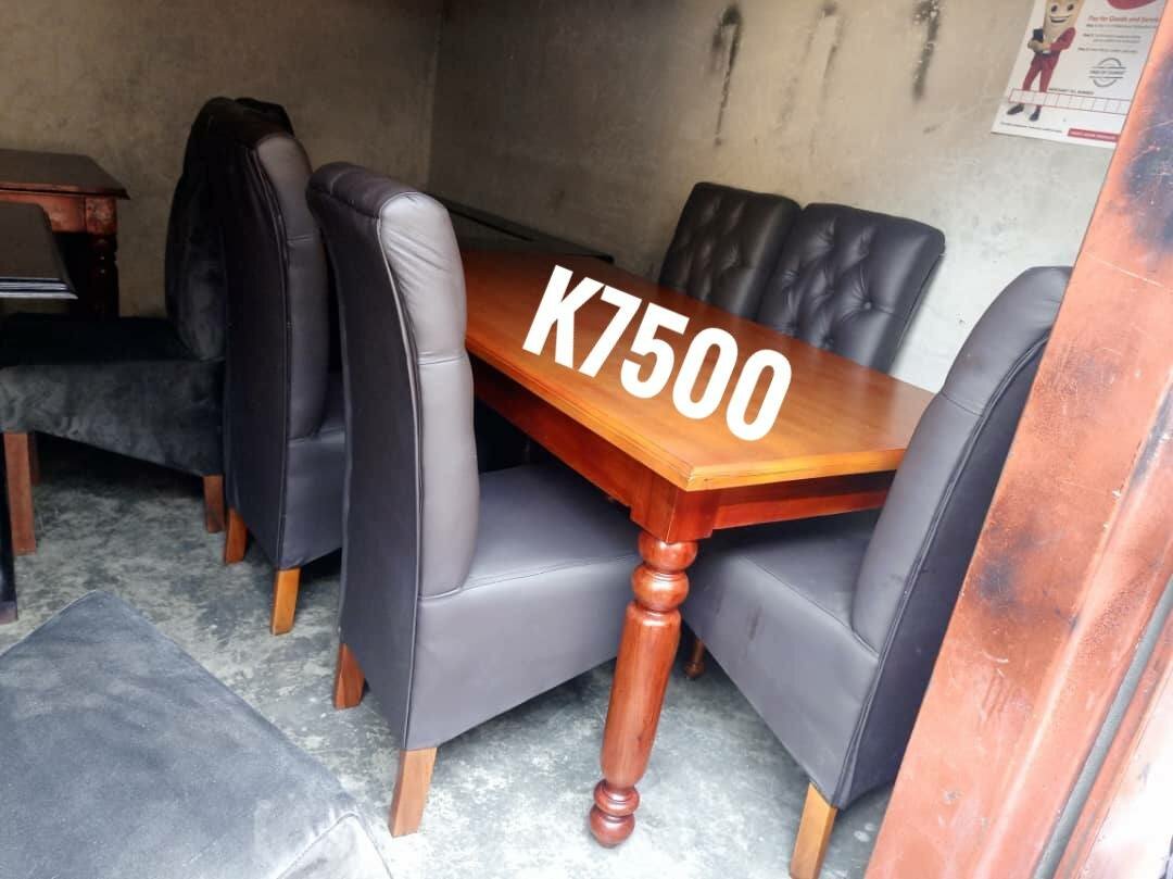 Stylish dining set (table + chairs)