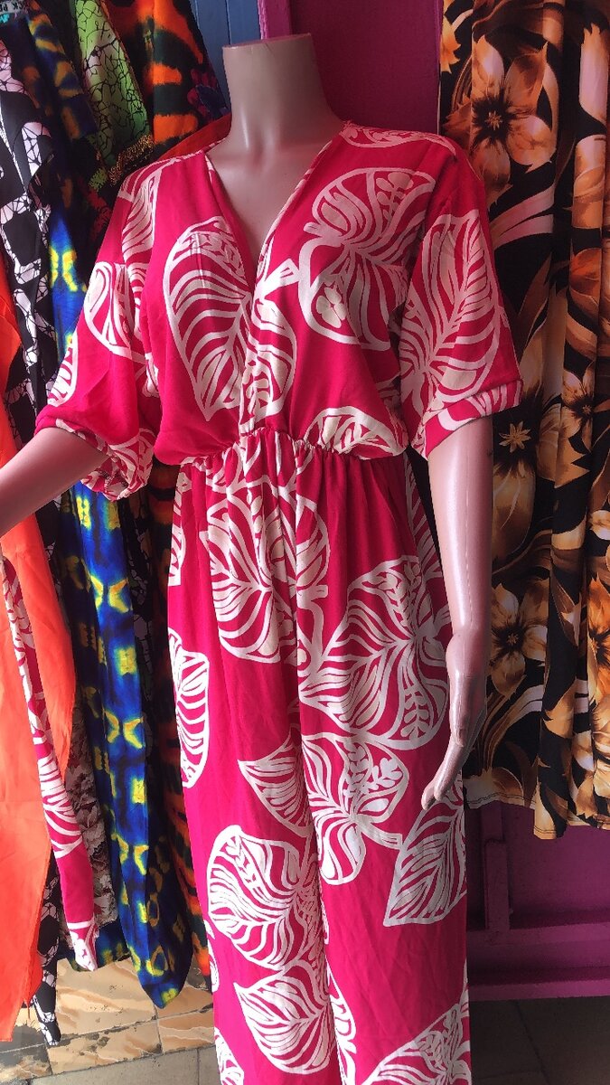 Bead necklace,Gown,jumpsuit