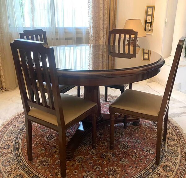 Table ronde en bois massif