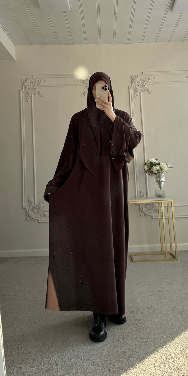 Платье с бонькой-капюшон