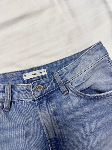 Джинсы Манго очень хорошего ка