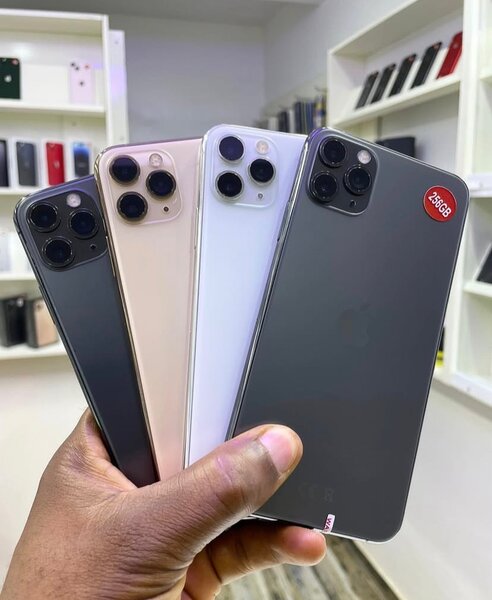 iPhones 11 Pro Max - Multicolores