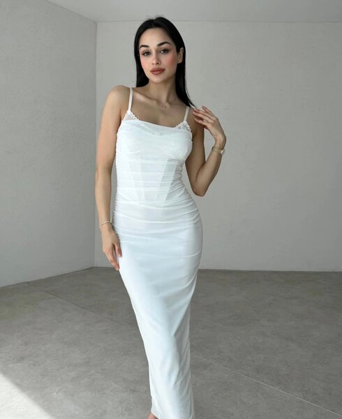 Robe longue élégante blanche