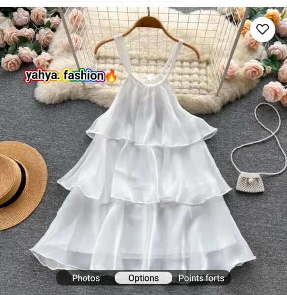 Robe d'été blanche élégante