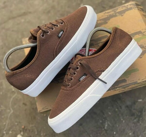 Van's