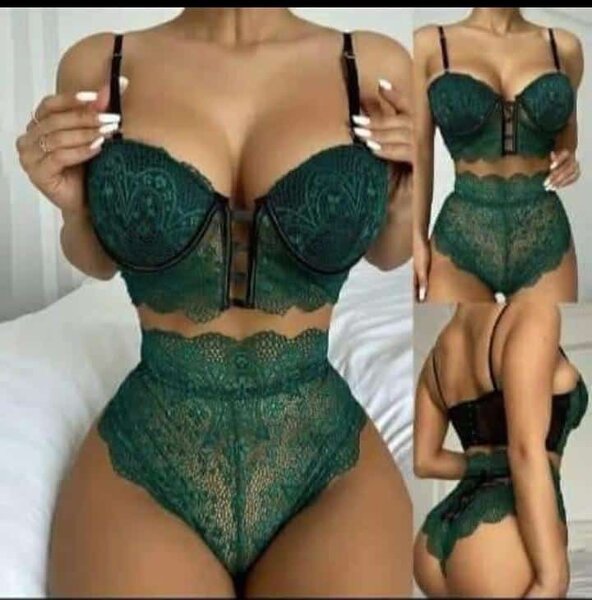 Ensemble de lingerie dentelle verte