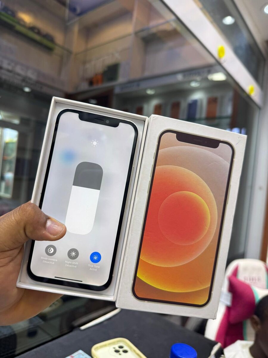 iPhone 12 Blanc 64Go