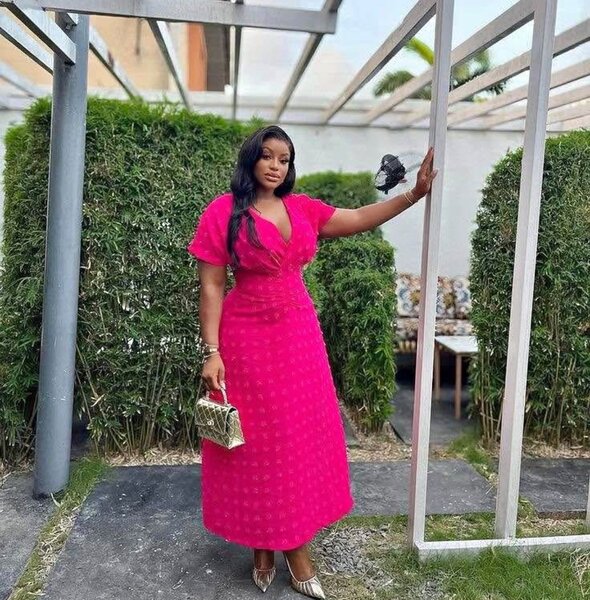 Robe midi élégante pour femme