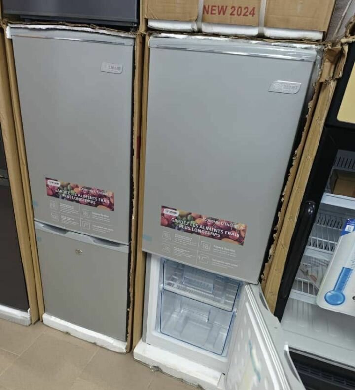 Réfrigérateur combiné moderne