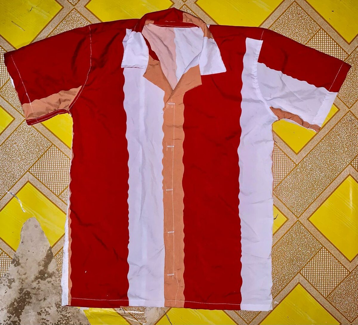 Chemises à motif coloré