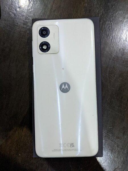 Motorola E22