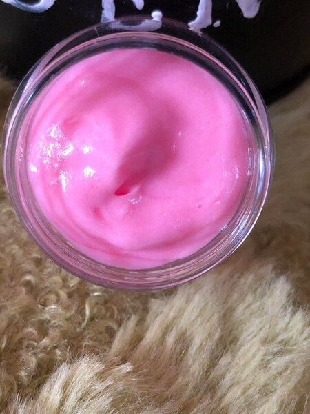 Baume à lèvres rose hydratant