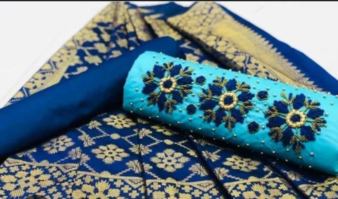Ladies suit