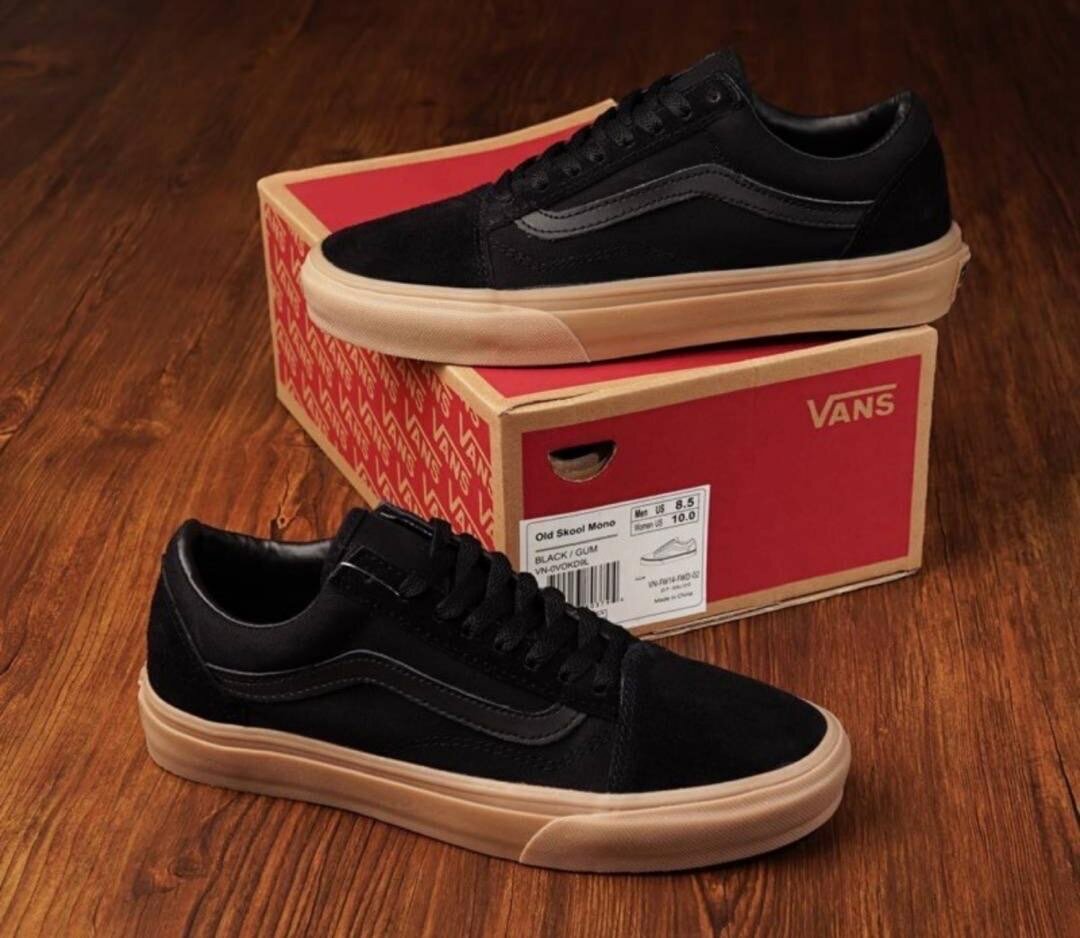 Old Skool vans (black and brown )