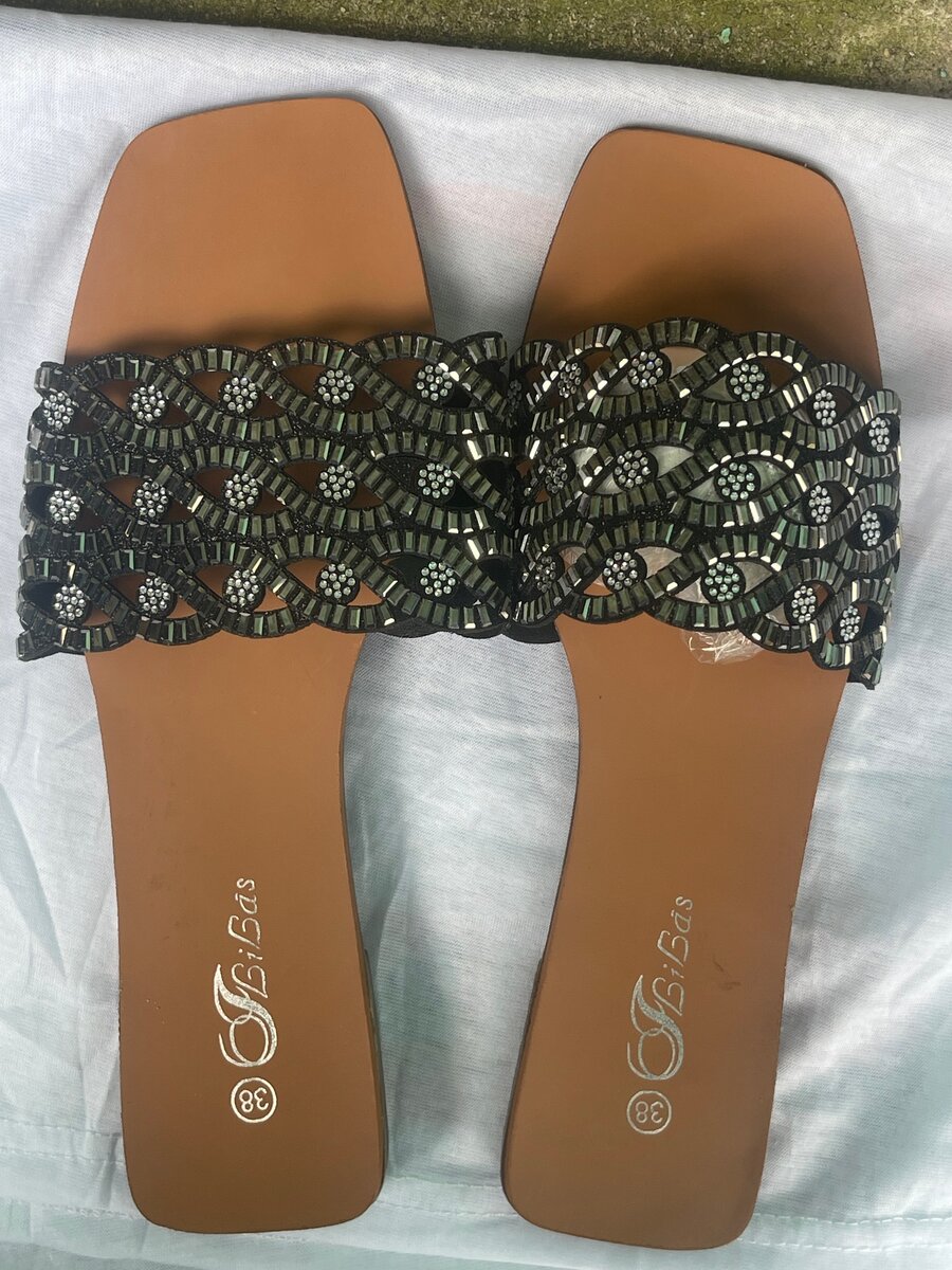 Sandales ornées pour femmes