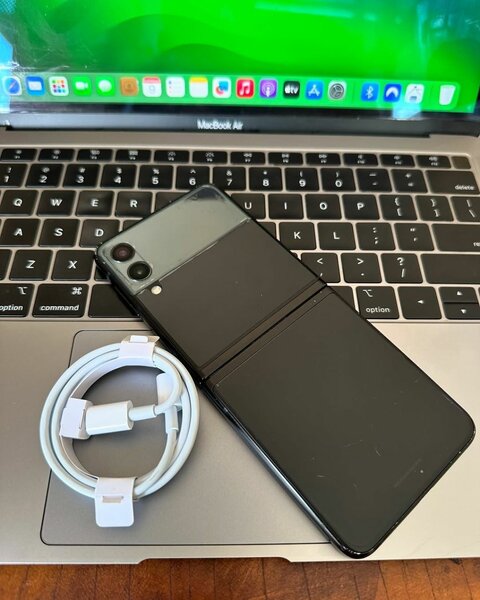 SAMSUNG GALAXY FLIP3 8GB-RAM ><128GB