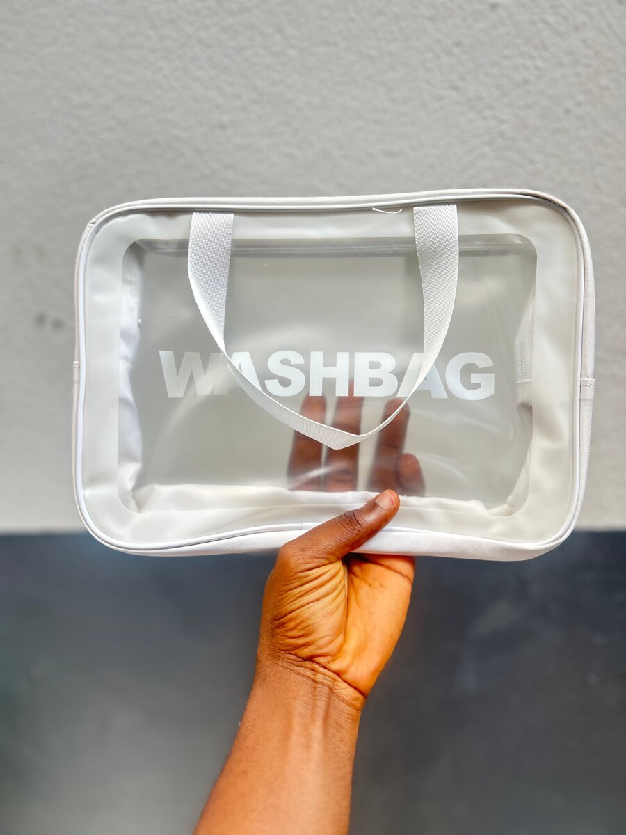 Trousse de toilette transparente