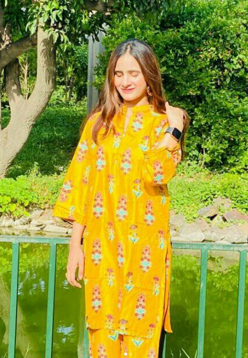 2 Pcs Women's Stitched Linen Printed Suit