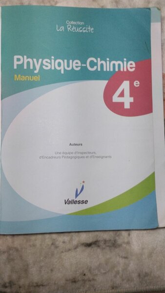 Manuel de Physique-Chimie 4e