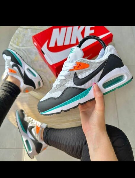 Sneakers Nike modernes