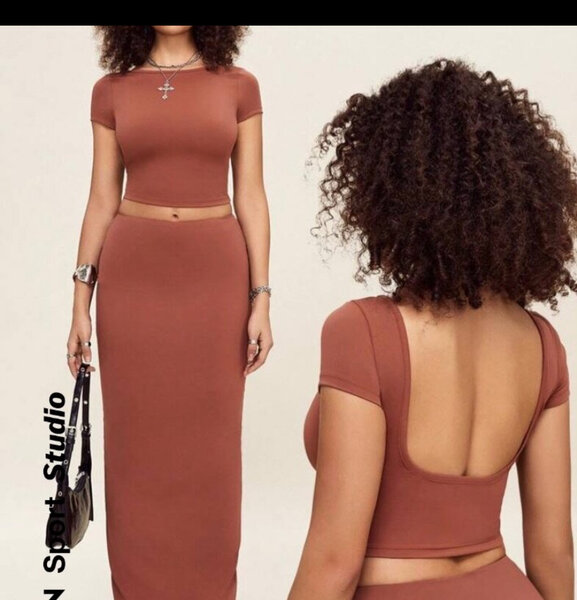 Robe longue dos nu femme