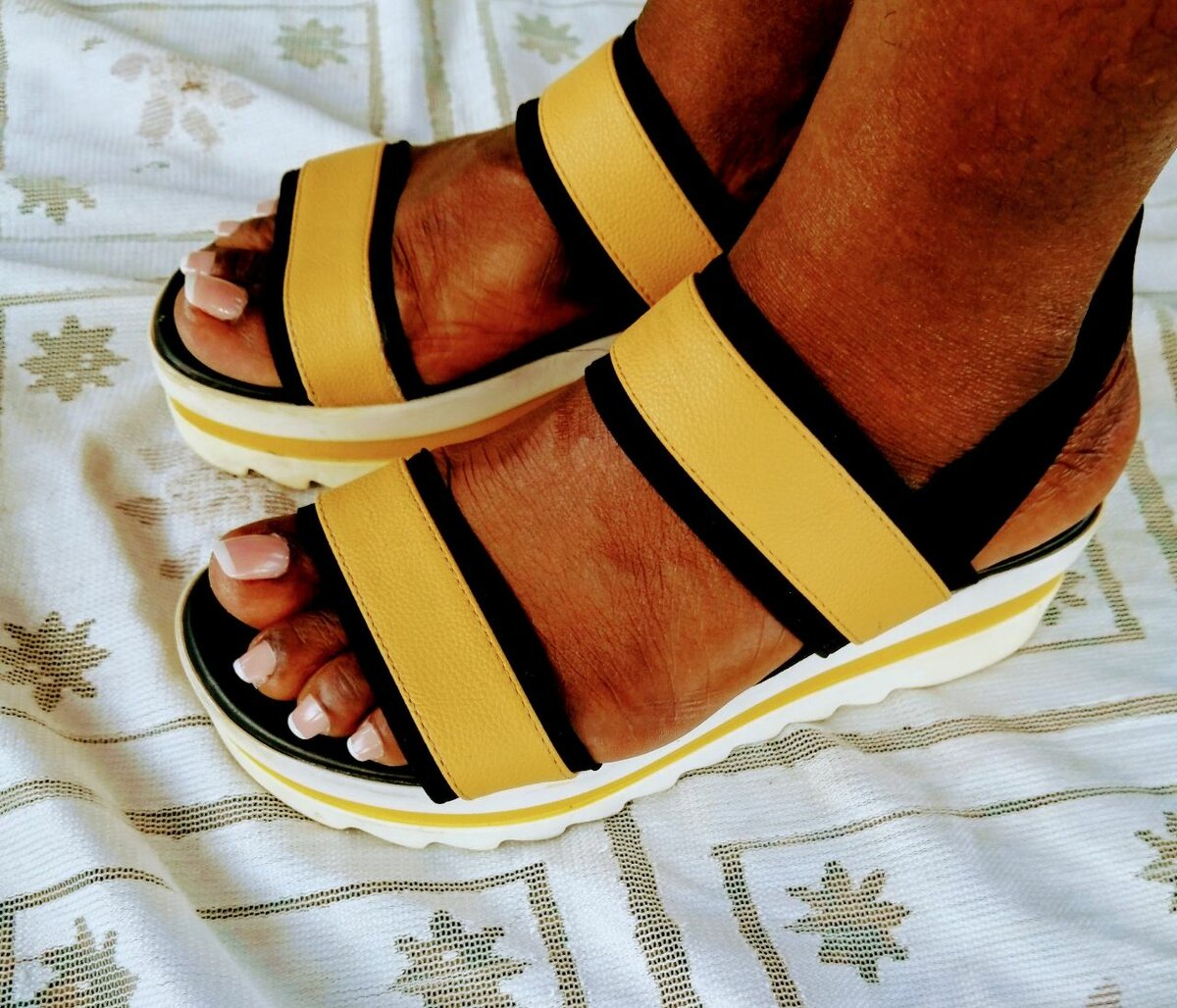 Sandales compensé, demi-talon