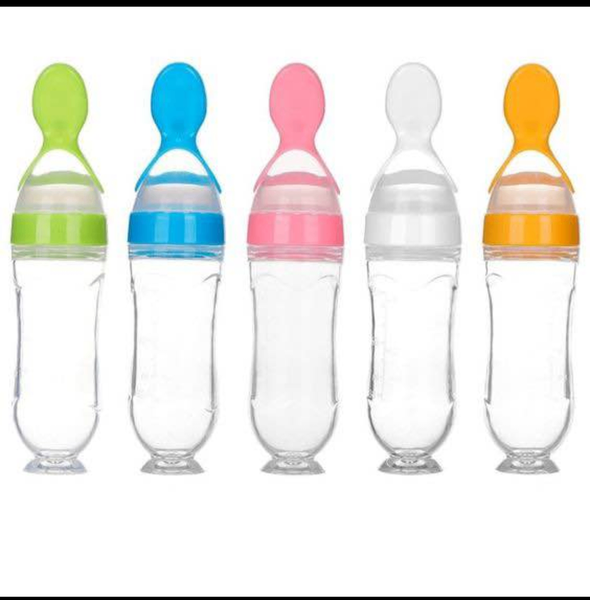 Baby spoon feeder