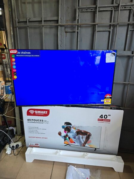 Téléviseur Smart LED 40 pouces
