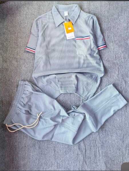 Ensemble polo et pantalon