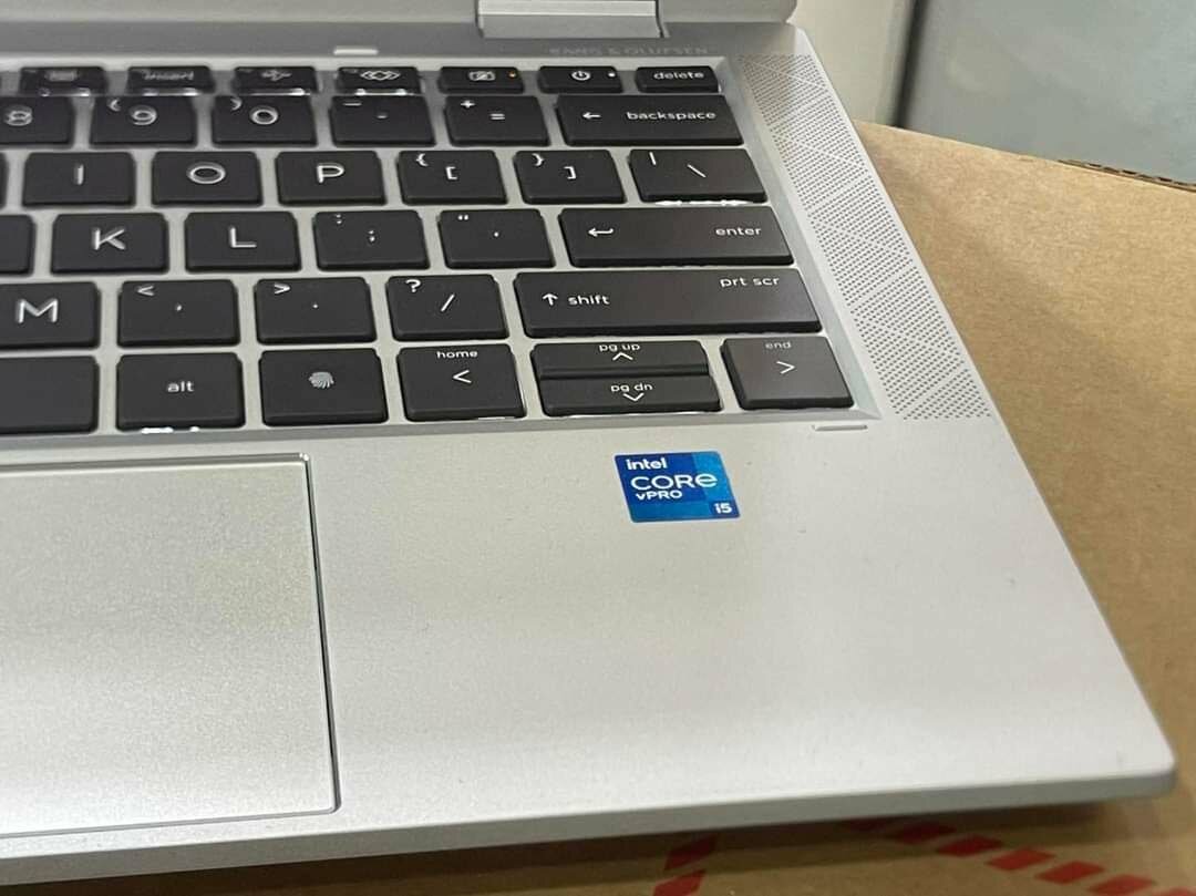 HP EliteBook 1030 G8