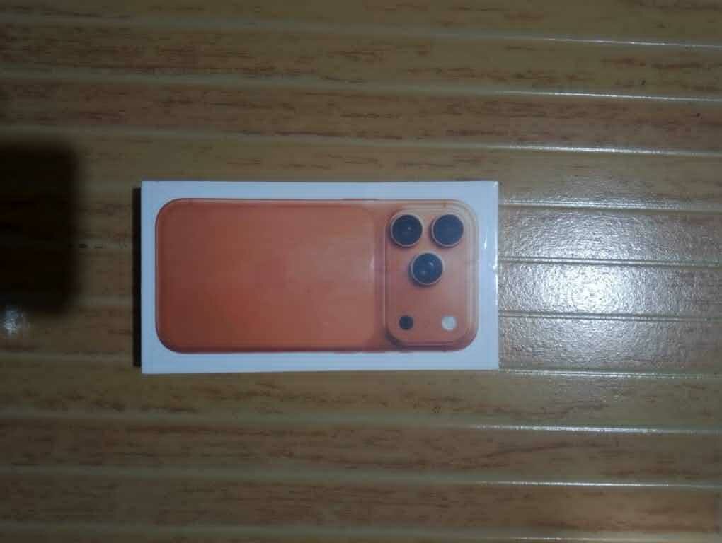 iPhone XR 12/256GB dans étu 17