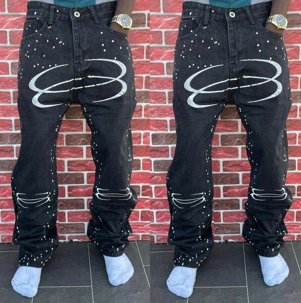 Jean noir à imprimé graffiti