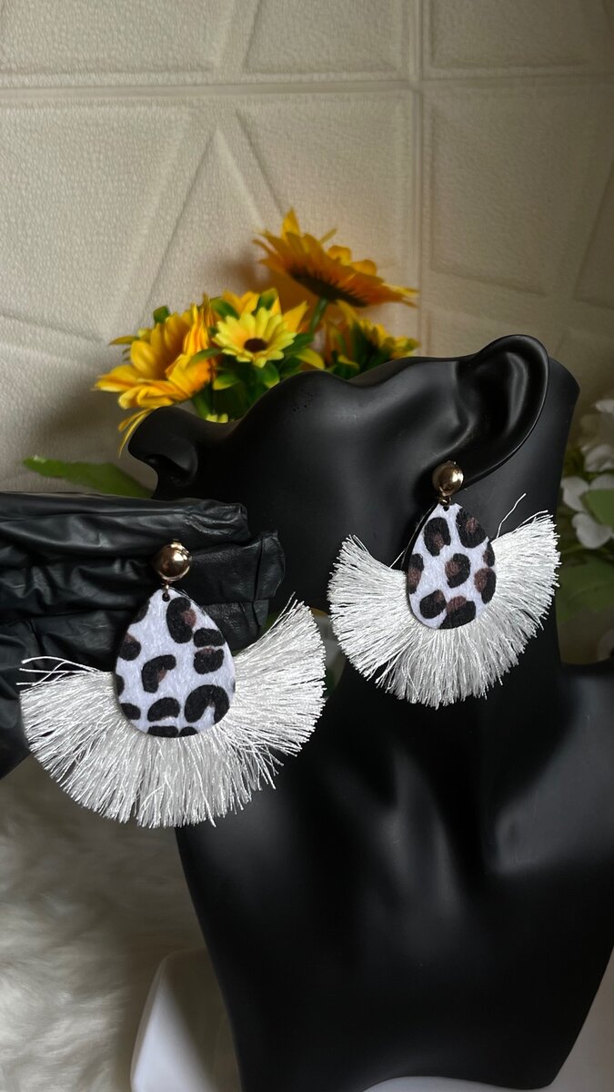 Statement earring
