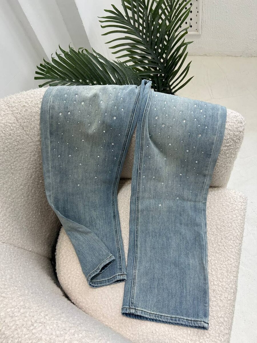 Женская одежда / джинсы