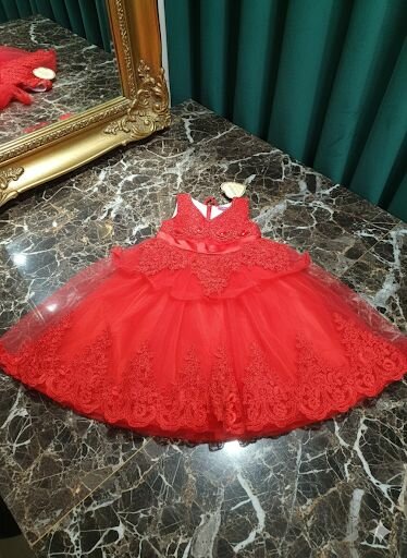 Robe cérémonie rouge enfant