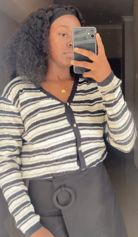  Short knitted cardigan with buttons  size:M