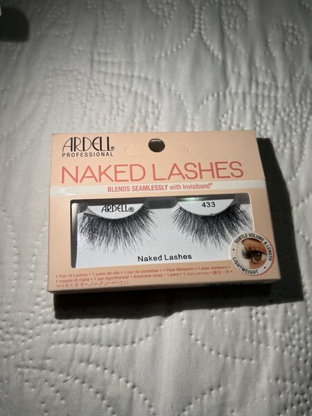 NAKED LASHES