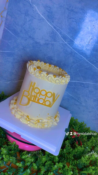 Gâteau d'anniversaire élégant