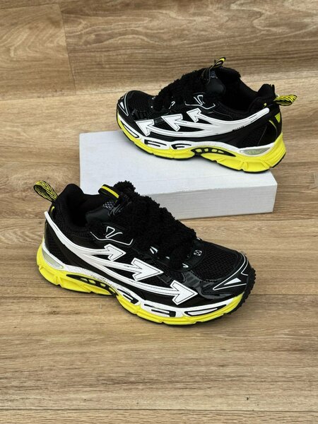 Chaussures off white