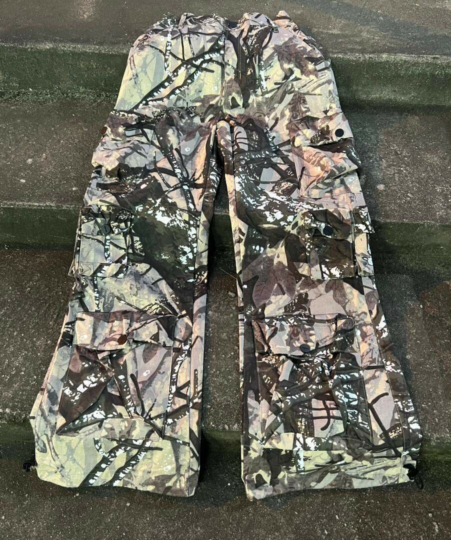 Pantalon cargo disponible