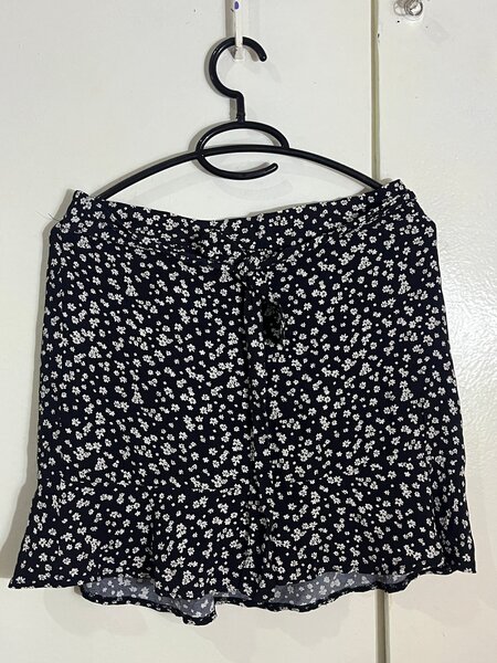 Jupe fleurie noir et blanc