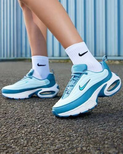 Baskets Air Max Axis Modernes