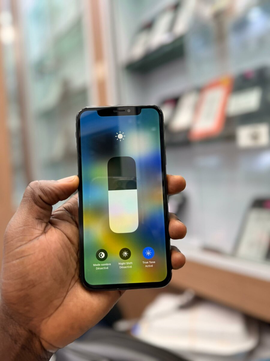 iPhone X 64Go Casi neuf retour