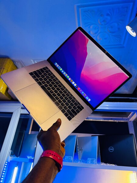 MacBook Pro 2018 15.6inch