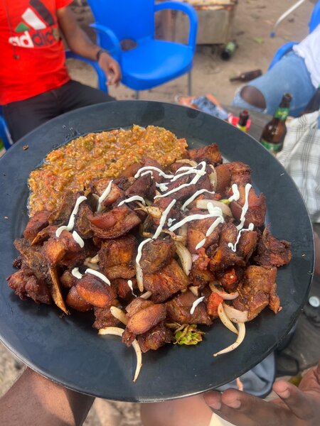 viande de porc frite avec pâte